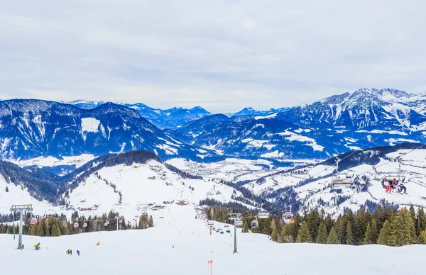 Nas encostas da estância de esqui Soll, Tirol, Áustria — Fotografia de Stock