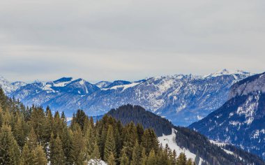 Kışın kar ile Dağları. Kayak Merkezi Soll, Tyrol, Austr