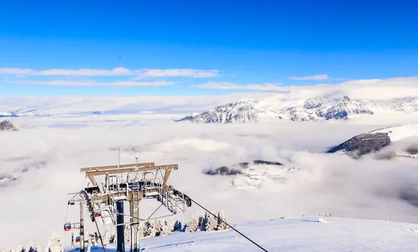 Montagne innevate in inverno. Comprensorio sciistico Soll, Tirolo, Austria — Foto Stock