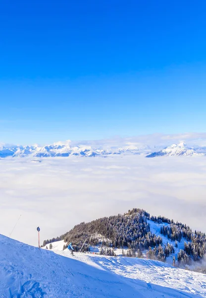 山坡上的滑雪胜地 Soll，奥地利蒂罗尔 — 图库照片