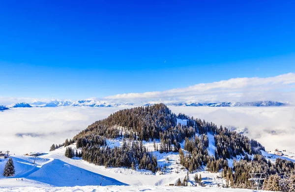 Op de hellingen van het skigebied Soll, Tirol, Austria — Stockfoto