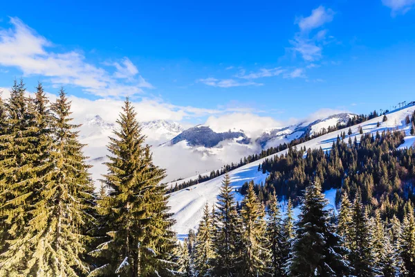 Montanhas com neve no inverno. Estância de esqui Soll, Tyrol, Áustria — Fotografia de Stock
