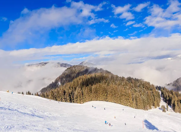 Na stokach ośrodka narciarskiego Söll, Tyrol, Austria — Zdjęcie stockowe