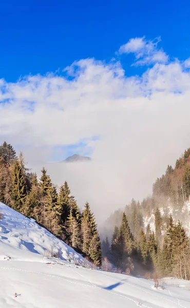 Montagne innevate in inverno. Comprensorio sciistico Soll, Tirolo, Austria — Foto Stock