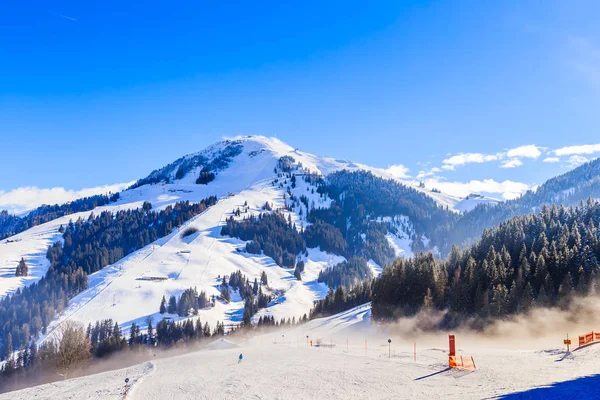 Nas encostas da estância de esqui Soll, Tirol, Áustria — Fotografia de Stock