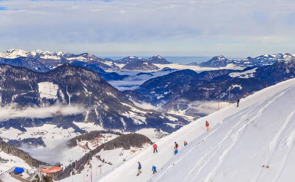 Na stokach ośrodka narciarskiego Söll, Tyrol, Austria — Zdjęcie stockowe