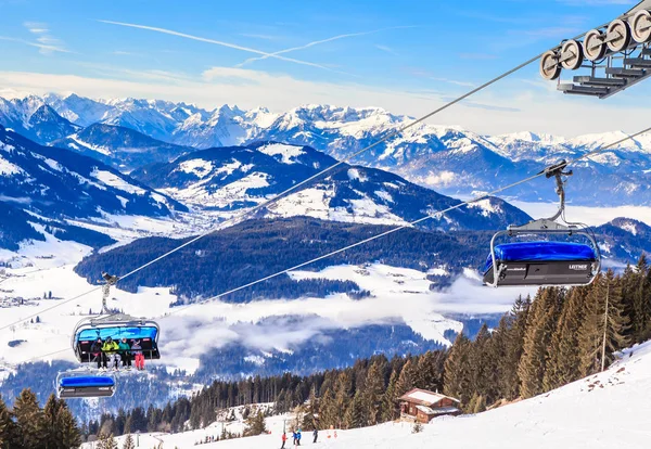 Лижний ліфт. Лижний курорт Hopfgarten, Tyrol, Austria — стокове фото