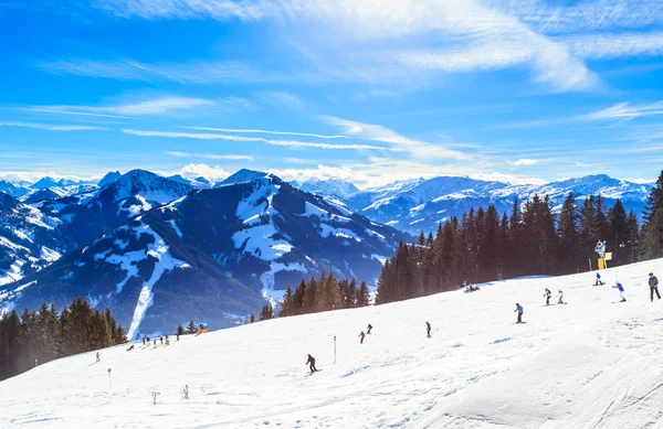 Sur les pistes de la station de ski Brixen im Thalef. Tyrol, Autriche — Photo