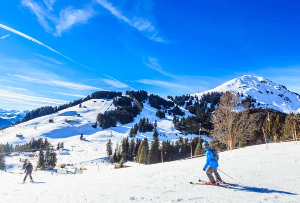 Na svazích ski resort Brixen im Thalef. Tyrolsko, Rakousko — Stock fotografie