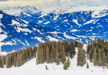 Ski resort Brixen im Thalef eteklerinde. Tyrol, Avusturya
