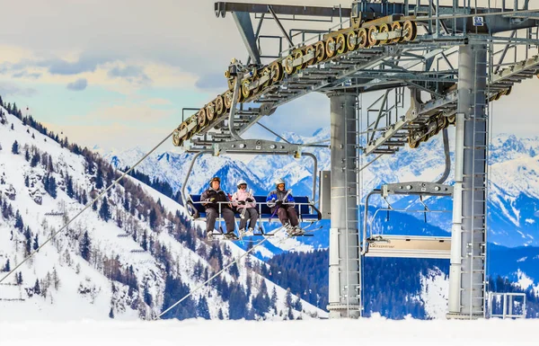 Ski lift.  Ski resort Brixen im Thalef. Tyrol, Austria — Stock Photo, Image