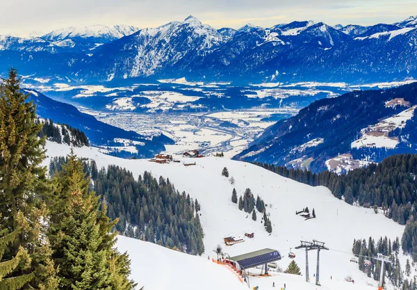 Auf den Pisten des Skigebietes soll, Tirol, Österreich — Stockfoto