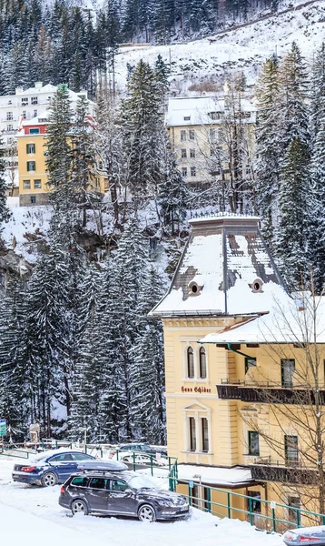 Перегляд готелі австрійської спа-салону та гірськолижного курорту Бад-Гаштайн, — стокове фото