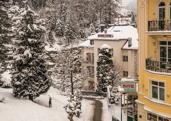 Otel Avusturyalı spa ve Kayak Merkezi kötü Gasteinl görünümünü — Stok fotoğraf