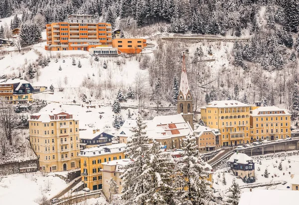 View of hotel in the austrian spa and ski resort Bad Gasteinl — Stock Photo, Image