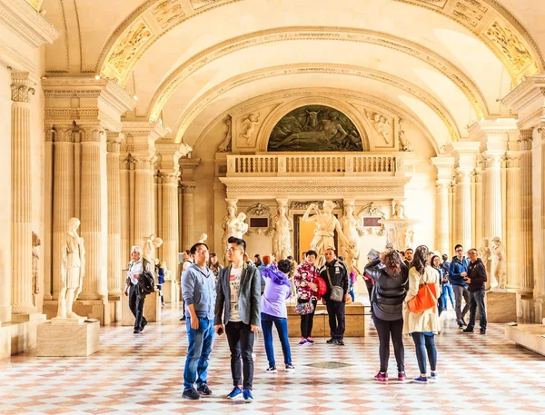 De Louvre.Hall van oude kunst. Parijs. Frankrijk — Stockfoto