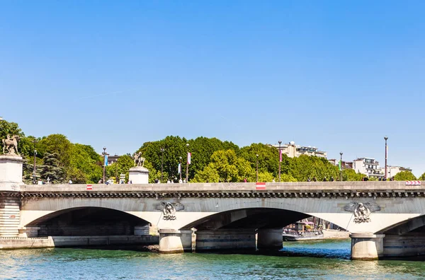 Pont d 'Iena (most Jena), Paříž, Francie — Stock fotografie