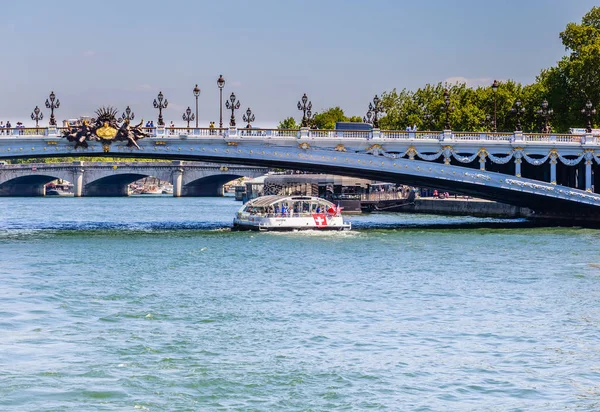 Paris Franța Mai 2017 Podul Alexandru Iii Lea Peste Sena — Fotografie, imagine de stoc