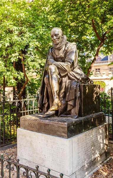 Statua di Montaigne. Parigi, Francia — Foto Stock