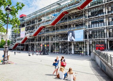  Paris Centre Georges Pompidou timelapse cephe
