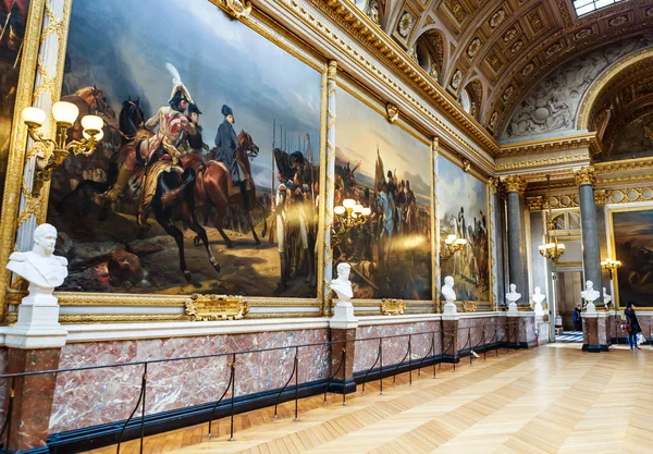 The Battle Gallery (Galerie des Batailles) in the southern wing of Palace of Versailles — Stock Photo, Image