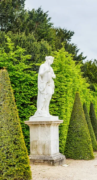 One of many sculptures in the antique style — Stock Photo, Image