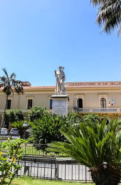 Piazza San Antonio Památník Socha Antonino Abbate Konzervatoři Santa Maria — Stock fotografie
