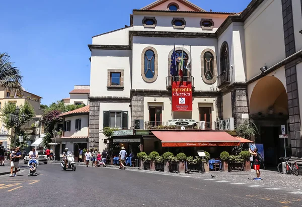 City hall. Piazza San Antonio. Sorrento. Włochy — Zdjęcie stockowe