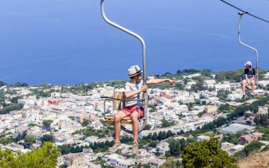  Dağ basma sürme turist.