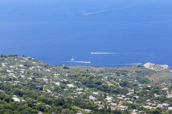 A sziget tájat, felülnézet. Capri-sziget, Olaszország — Stock Fotó