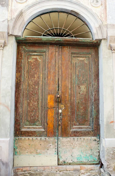 老房子门 阿纳卡普里 卡普里岛意大利 — 图库照片