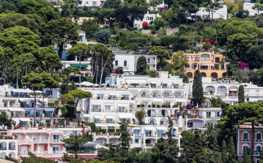 Oteller ve Villalar Capri. Augustus bahçeleri, Isle of görünümünden 