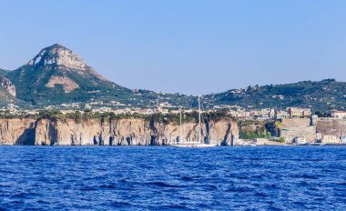 Sorrento, İtalya 18 Temmuz, Amalfi Coast 2017:Motor yat. Sorrento, İtalya
