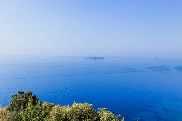 Vista de Li Galli, archipelag należących do miasta dodatni — Zdjęcie stockowe