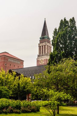 Belediye Binası Kulesi, şehrin simgesi Kiel, Schleswig-Holstein,