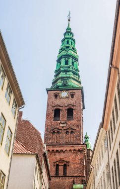 Lutheran St. Nicholas Kilisesi şu anda Nikolaj Contem olarak hizmet veriyor