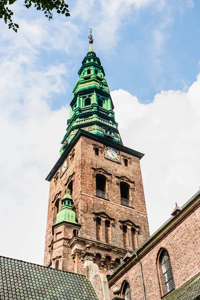 Lutherska St. Nicholas Church som för närvarande fungerar som Nikolaj Contem — Stockfoto