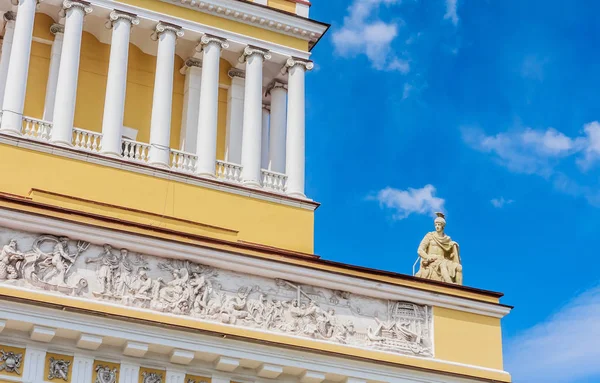 Szczegóły budynku Admiralicji w Sankt Petersburgu, Rosja. Adm. — Zdjęcie stockowe