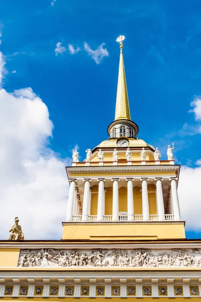 Dettaglio dell'edificio dell'Ammiragliato a San Pietroburgo, Russia. Adm — Foto Stock