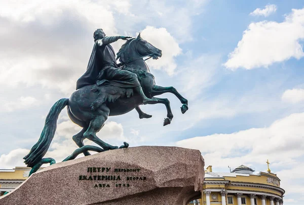 彼得大帝雕像，青铜骑士雕像，圣彼得堡，俄罗斯 — 图库照片