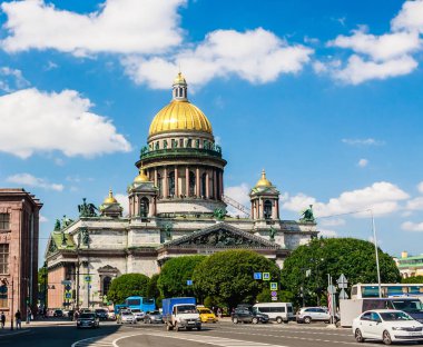 St. Isaac Katedrali, Saint Petersburg, Rusya 'daki en büyük katedraldir.