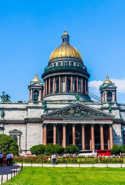 Исаакиевский собор в Санкт-Петербурге - самый большой в России — стоковое фото