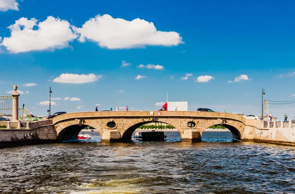 The Pracheshny Bridge near The Summer Garden, Fontanka and Neva — Stock Photo, Image