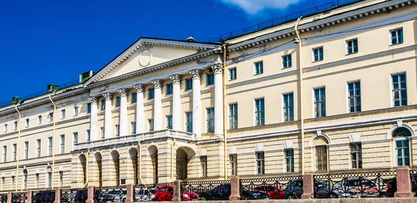 The St. Petersburg School of the order of St. Catherine (Catheri — Stock Photo, Image