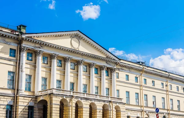 Sankt Petersburgs skola för St. Katarinas orden (Catheri — Stockfoto