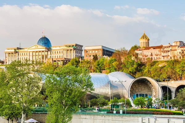 Presidential Palace of Georgia and Concert Music Theatre Exhibit — Stock Photo, Image