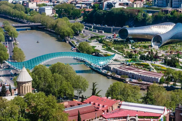 Panorama miasta z Tbilisi, stolica kraju Georgia. Widok z — Zdjęcie stockowe