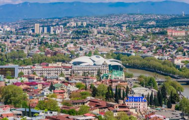 Narikala Kalesi 'nden Tiflis' in panoramik manzarası