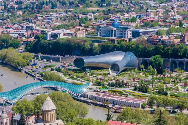 Panoramiczny widok na miasto Tbilisi z twierdzy Narikala, stary t — Zdjęcie stockowe