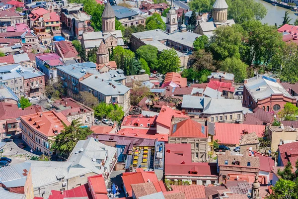 View of the roofs of houses in the center of Tbilisi. Old city — Zdjęcie stockowe